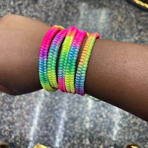 Multi-color friendship pattern bracelet